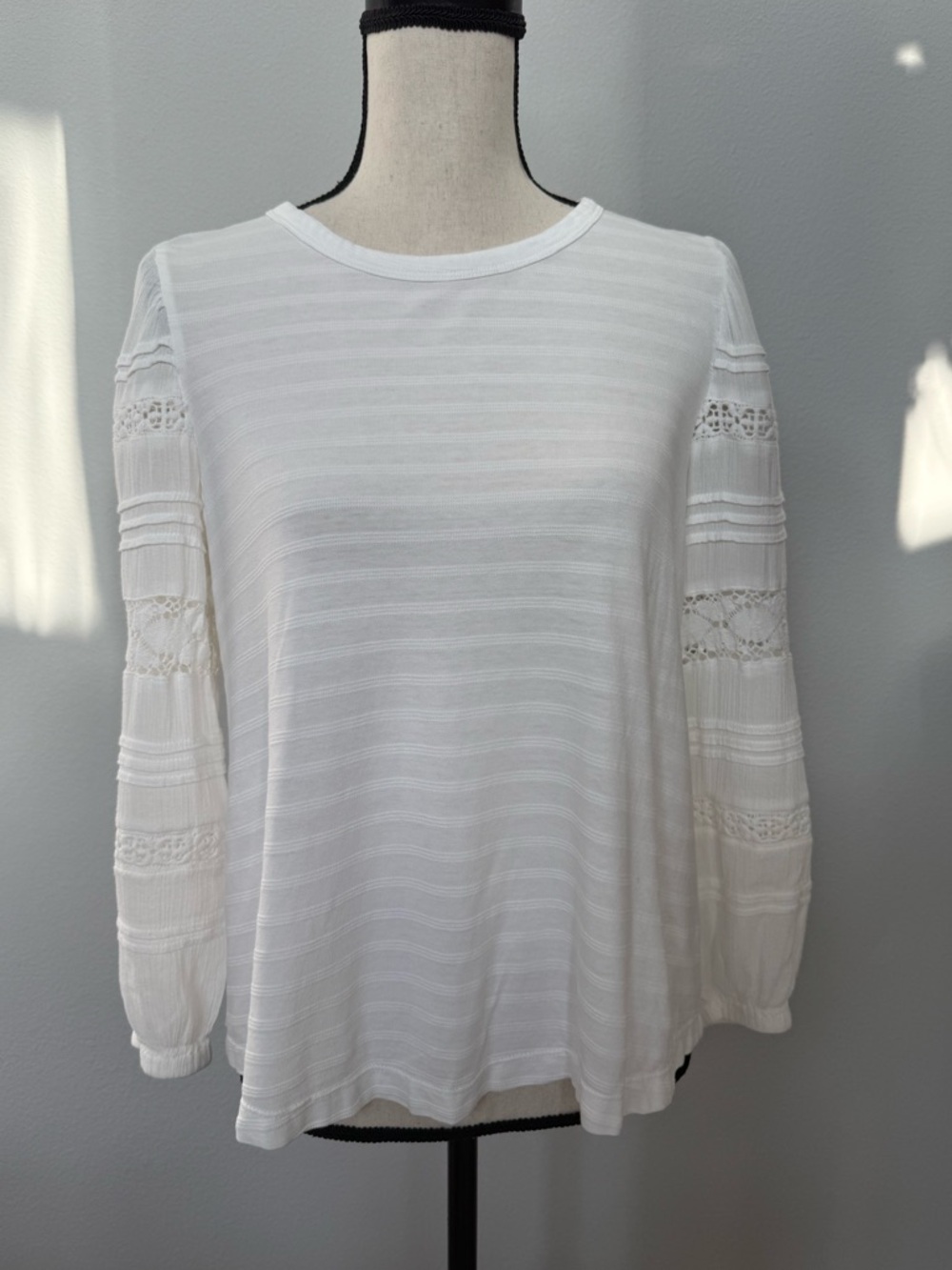 Ella Moss White Long-Sleeve Lace Panel Tee